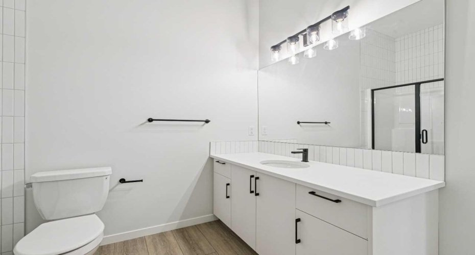 Backyard Suite Bathroom