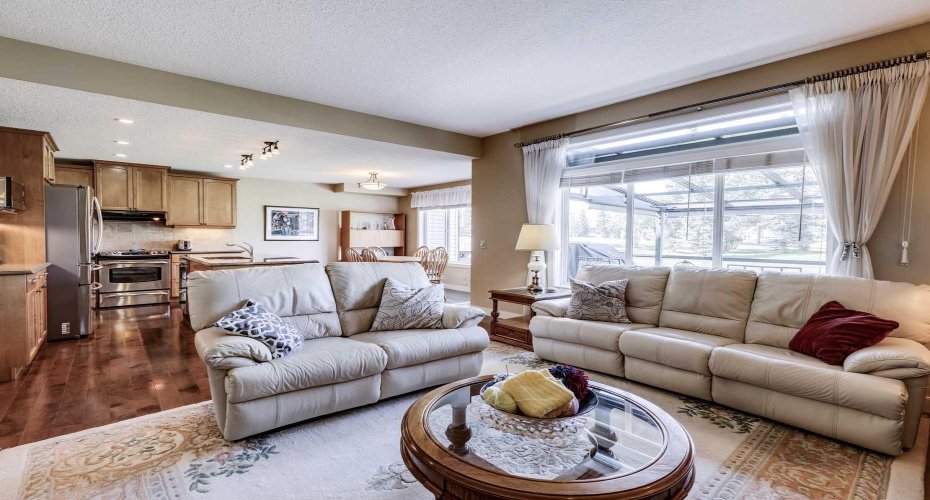 307 Crystal Green Rise, Okotoks, Alberta T1S 2N5, 3 Bedrooms Bedrooms, ,3 BathroomsBathrooms,Residential,For Sale,Crystal Green,A2282595