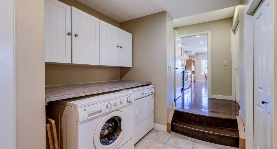 307 Crystal Green Rise, Okotoks, Alberta T1S 2N5, 3 Bedrooms Bedrooms, ,3 BathroomsBathrooms,Residential,For Sale,Crystal Green,A2282595