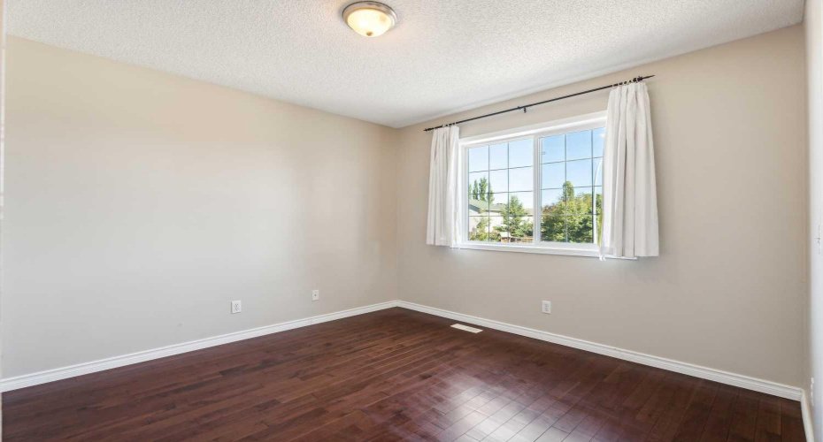 73 Rocky Ridge Heath, Calgary, Alberta T3G 4Z7, 2 Bedroom Bedrooms, 0 ,4 BathroomBathrooms,Residential,For Sale,Rocky Ridge,0,A2283247
