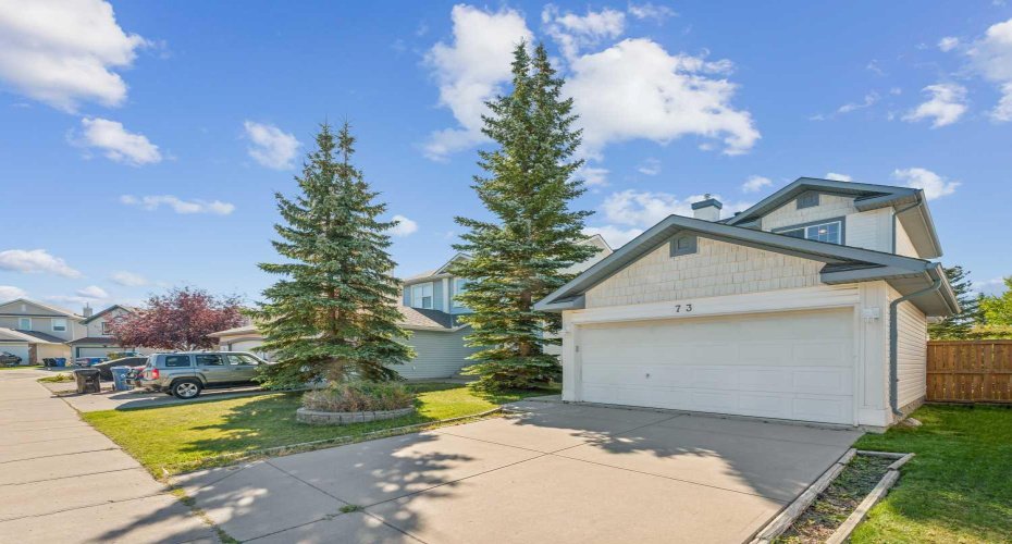 73 Rocky Ridge Heath, Calgary, Alberta T3G 4Z7, 2 Bedroom Bedrooms, 0 ,4 BathroomBathrooms,Residential,For Sale,Rocky Ridge,0,A2283247