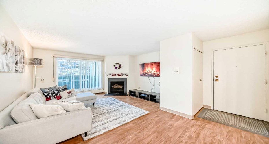 315 Southampton Drive, Calgary, Alberta T2W2T6, 2 Bedroom Bedrooms, 0 ,1 BathroomBathrooms,Residential,For Sale,Southampton,0,A2283285