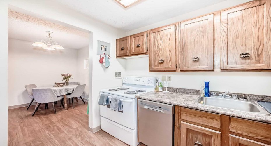 315 Southampton Drive, Calgary, Alberta T2W2T6, 2 Bedroom Bedrooms, 0 ,1 BathroomBathrooms,Residential,For Sale,Southampton,0,A2283285