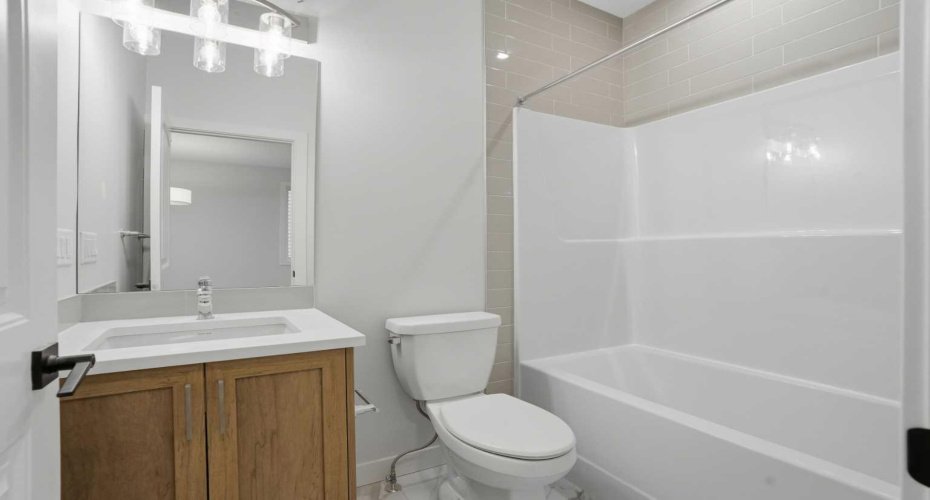 544 Bridgeport Street, Chestermere, Alberta T1X 3E6, 4 Bedrooms Bedrooms, ,3 BathroomsBathrooms,Residential,For Sale,Bridgeport,A2283480