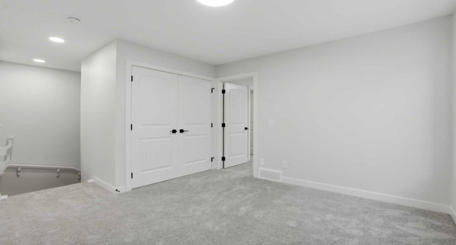 544 Bridgeport Street, Chestermere, Alberta T1X 3E6, 4 Bedrooms Bedrooms, ,3 BathroomsBathrooms,Residential,For Sale,Bridgeport,A2283480