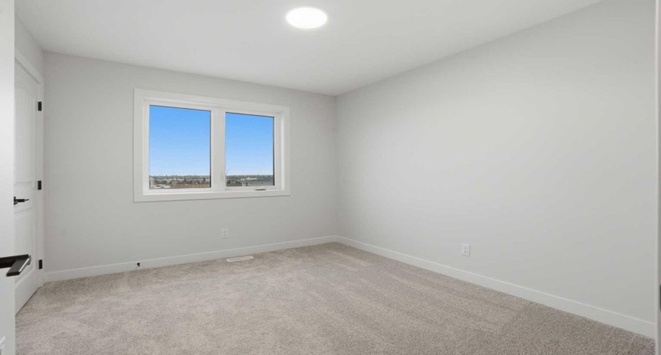 544 Bridgeport Street, Chestermere, Alberta T1X 3E6, 4 Bedrooms Bedrooms, ,3 BathroomsBathrooms,Residential,For Sale,Bridgeport,A2283480