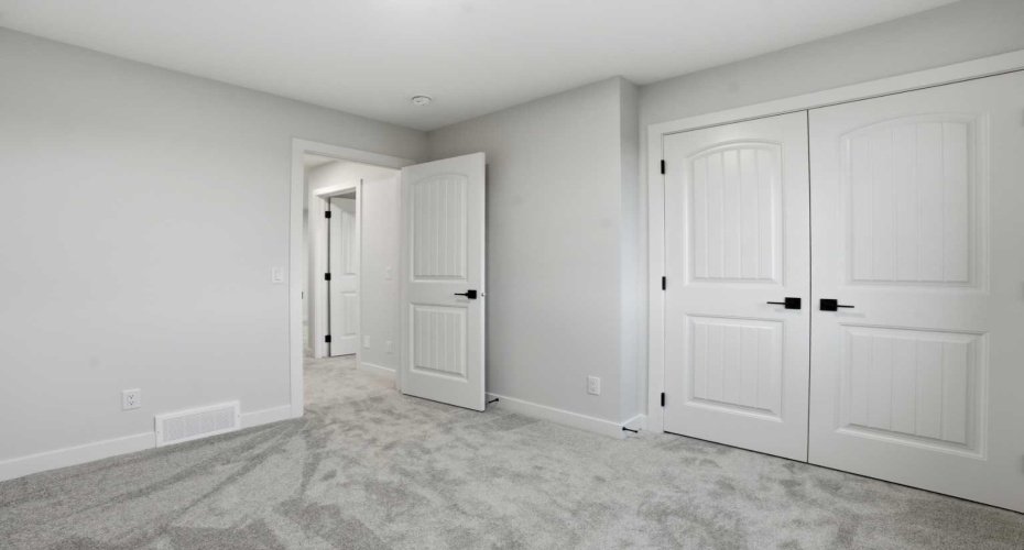 544 Bridgeport Street, Chestermere, Alberta T1X 3E6, 4 Bedrooms Bedrooms, ,3 BathroomsBathrooms,Residential,For Sale,Bridgeport,A2283480