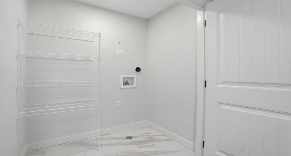 544 Bridgeport Street, Chestermere, Alberta T1X 3E6, 4 Bedrooms Bedrooms, ,3 BathroomsBathrooms,Residential,For Sale,Bridgeport,A2283480