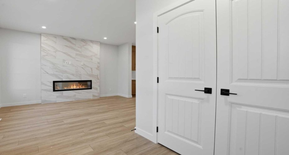 544 Bridgeport Street, Chestermere, Alberta T1X 3E6, 4 Bedrooms Bedrooms, ,3 BathroomsBathrooms,Residential,For Sale,Bridgeport,A2283480