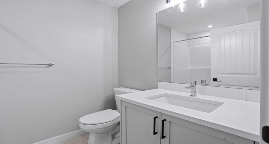 548 Bridgeport Street, Chestermere, Alberta T1X 3E6, 3 Bedrooms Bedrooms, ,3 BathroomsBathrooms,Residential,For Sale,Bridgeport,A2283490