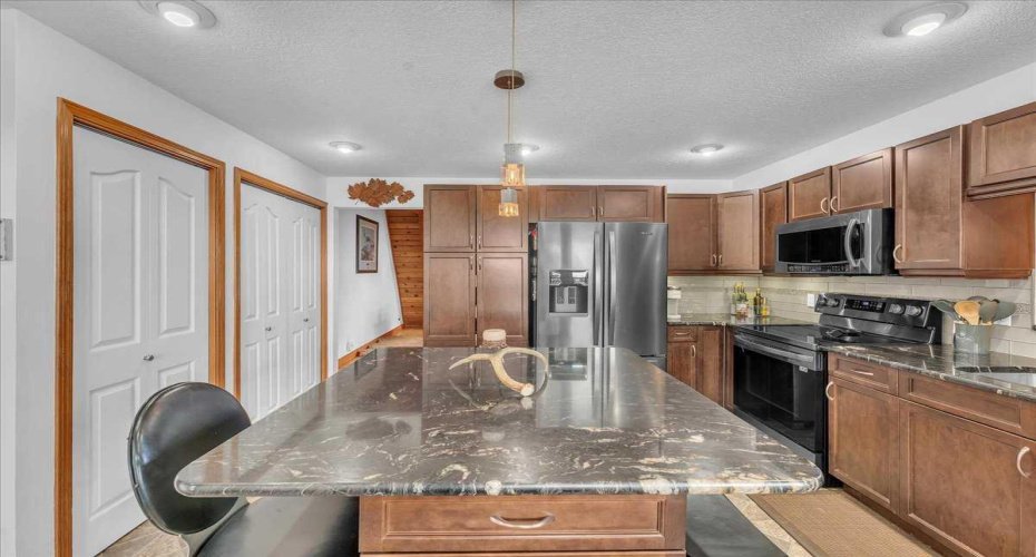 241037 RGE RD 241, Rural Wheatland County, Alberta T1P 2C3, 4 Bedrooms Bedrooms, ,3 BathroomsBathrooms,Residential,For Sale,RGE RD 241,A2283650