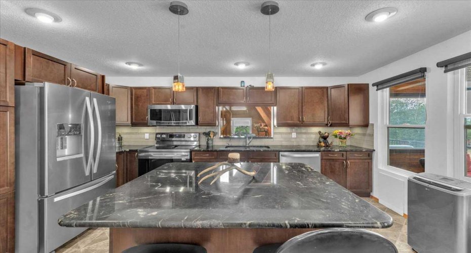 241037 RGE RD 241, Rural Wheatland County, Alberta T1P 2C3, 4 Bedrooms Bedrooms, ,3 BathroomsBathrooms,Residential,For Sale,RGE RD 241,A2283650