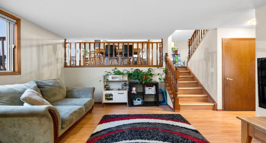 10 Carolina Drive, Cochrane, Alberta T4C 1C2, 3 Bedrooms Bedrooms, ,3 BathroomsBathrooms,Residential,For Sale,Carolina,A2284084