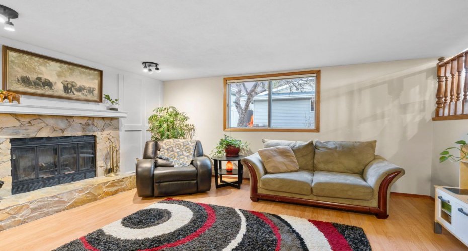 10 Carolina Drive, Cochrane, Alberta T4C 1C2, 3 Bedrooms Bedrooms, ,3 BathroomsBathrooms,Residential,For Sale,Carolina,A2284084