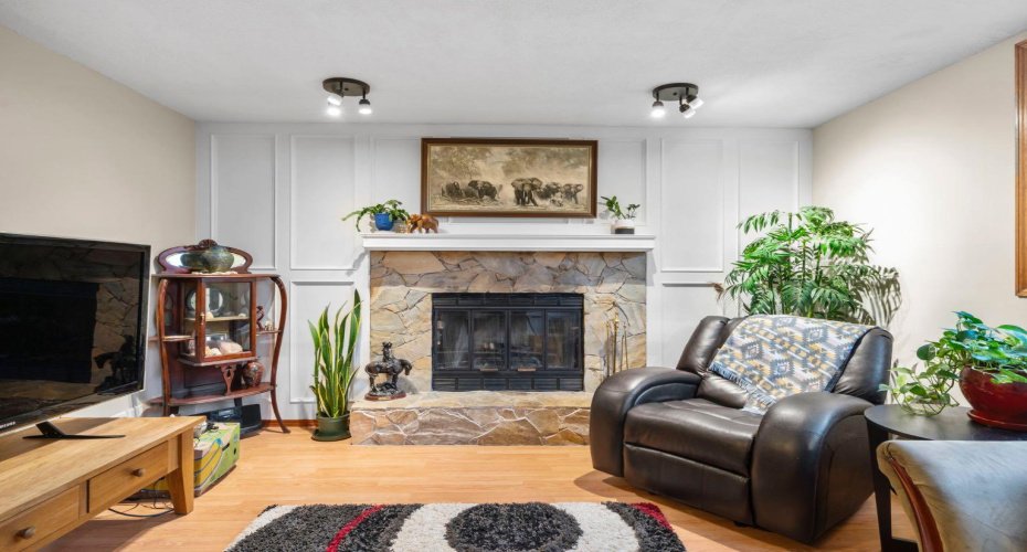 10 Carolina Drive, Cochrane, Alberta T4C 1C2, 3 Bedrooms Bedrooms, ,3 BathroomsBathrooms,Residential,For Sale,Carolina,A2284084