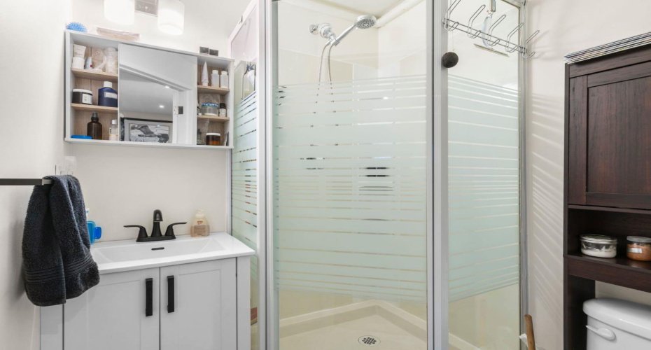 10 Carolina Drive, Cochrane, Alberta T4C 1C2, 3 Bedrooms Bedrooms, ,3 BathroomsBathrooms,Residential,For Sale,Carolina,A2284084