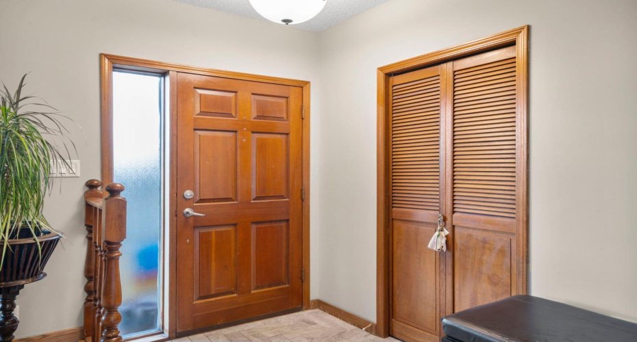 10 Carolina Drive, Cochrane, Alberta T4C 1C2, 3 Bedrooms Bedrooms, ,3 BathroomsBathrooms,Residential,For Sale,Carolina,A2284084