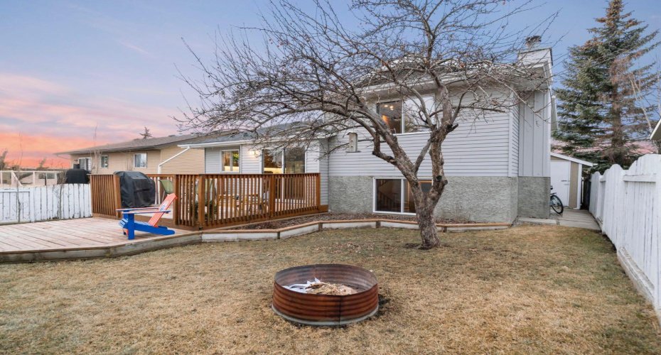 10 Carolina Drive, Cochrane, Alberta T4C 1C2, 3 Bedrooms Bedrooms, ,3 BathroomsBathrooms,Residential,For Sale,Carolina,A2284084