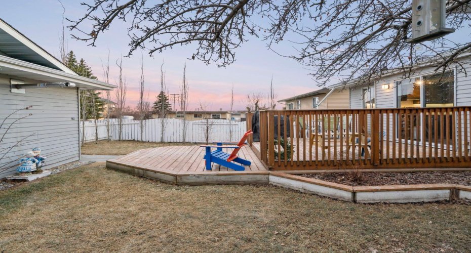 10 Carolina Drive, Cochrane, Alberta T4C 1C2, 3 Bedrooms Bedrooms, ,3 BathroomsBathrooms,Residential,For Sale,Carolina,A2284084