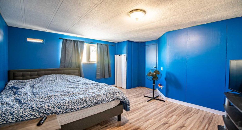 5344 76 Street, Red Deer, Alberta T4P2A6, 3 Bedrooms Bedrooms, ,1 BathroomBathrooms,Mobile,For Sale,76,A2284299