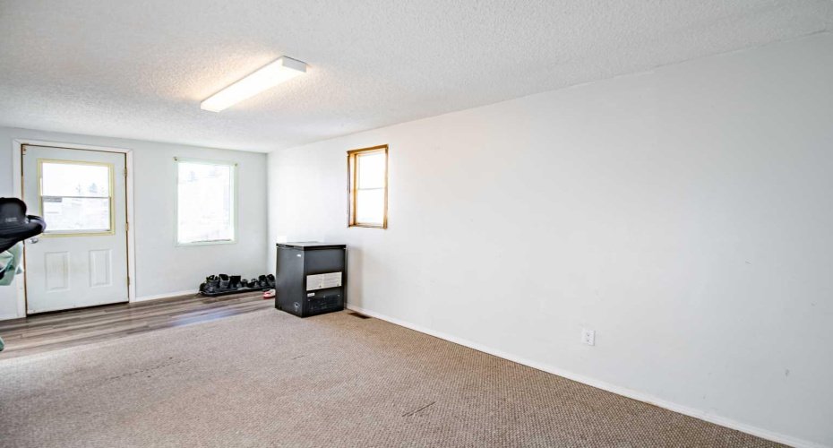 5344 76 Street, Red Deer, Alberta T4P2A6, 3 Bedrooms Bedrooms, ,1 BathroomBathrooms,Mobile,For Sale,76,A2284299