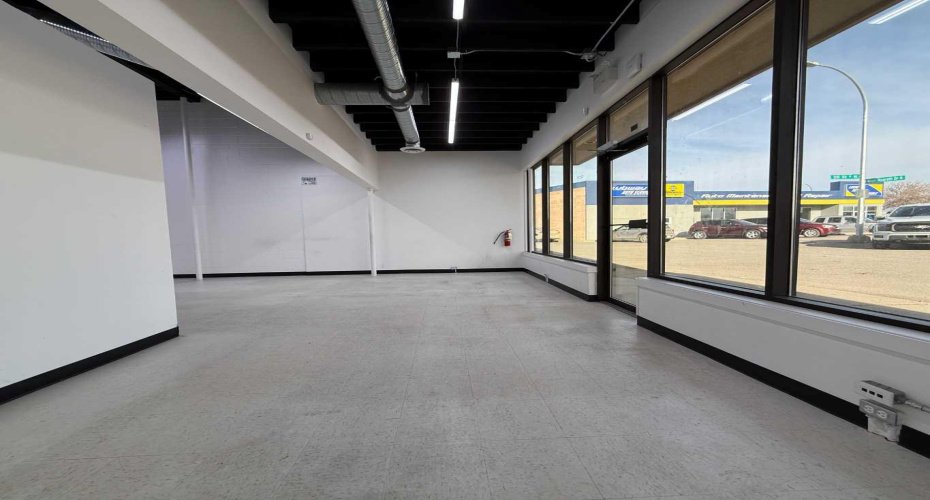 126 Mayor Magrath Drive, Lethbridge, Alberta T1H 3P4, ,Commercial,For Lease,Mayor Magrath,A2284342