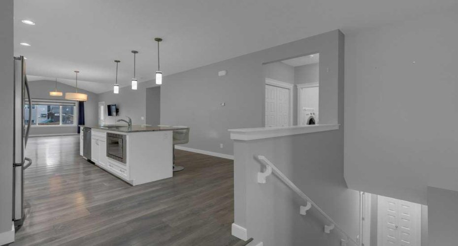 Entrance leading into kitchen