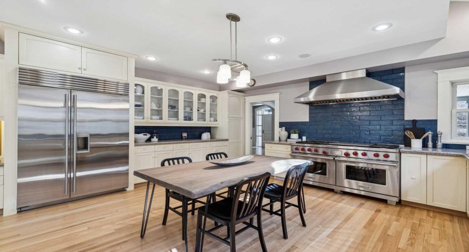 3019 6 Street, Calgary, Alberta T2S 2M1, 5 Bedrooms Bedrooms, ,4 BathroomsBathrooms,Residential,For Sale,6,A2282355