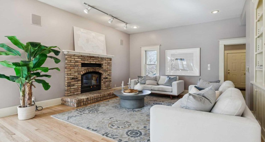 3019 6 Street, Calgary, Alberta T2S 2M1, 5 Bedrooms Bedrooms, ,4 BathroomsBathrooms,Residential,For Sale,6,A2282355