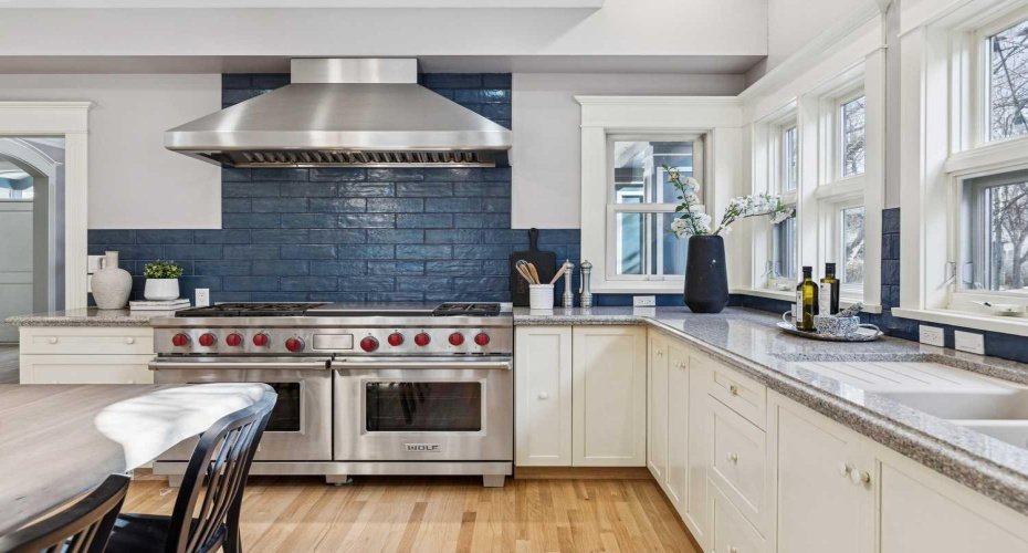 3019 6 Street, Calgary, Alberta T2S 2M1, 5 Bedrooms Bedrooms, ,4 BathroomsBathrooms,Residential,For Sale,6,A2282355