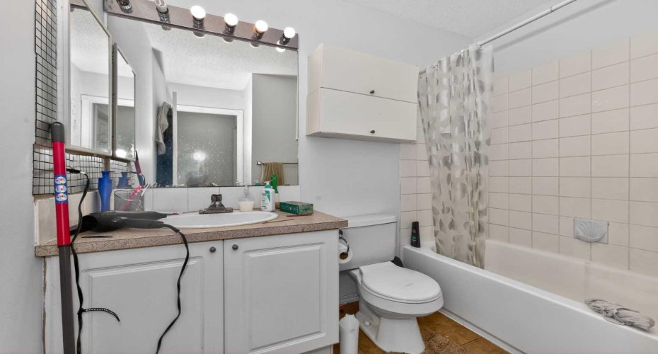 247 Taracove Estate Drive, Calgary, Alberta T3J 4R5, 5 Bedrooms Bedrooms, ,3 BathroomsBathrooms,Residential,For Sale,Taracove Estate,A2282974