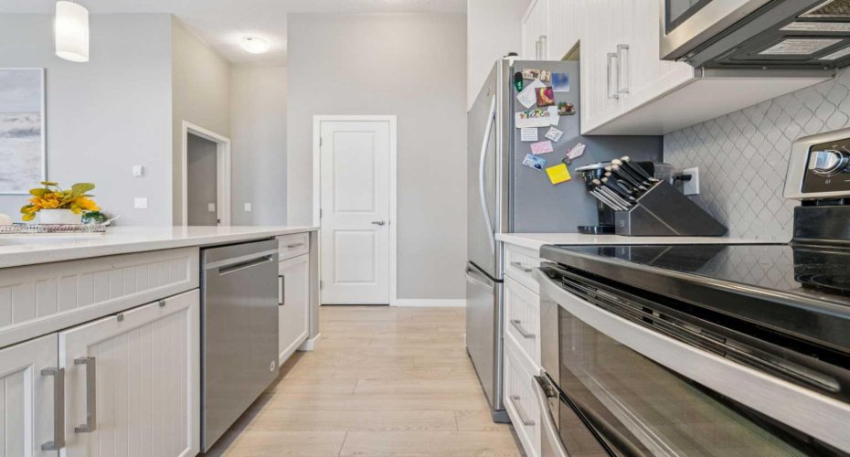 10 Mahogany Mews, Calgary, Alberta T3M 2R1, 2 Bedrooms Bedrooms, ,2 BathroomsBathrooms,Residential,For Sale,Mahogany,A2277684