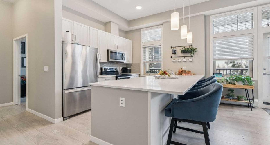 10 Mahogany Mews, Calgary, Alberta T3M 2R1, 2 Bedrooms Bedrooms, ,2 BathroomsBathrooms,Residential,For Sale,Mahogany,A2277684