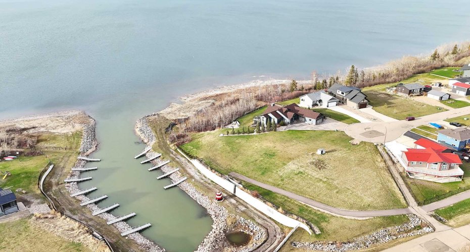 23 Marina View Close, Rural Stettler No. 6, County of, Alberta T0C 2L0, 5 Bedrooms Bedrooms, ,3 BathroomsBathrooms,Residential,For Sale,Marina View Close,A2283630