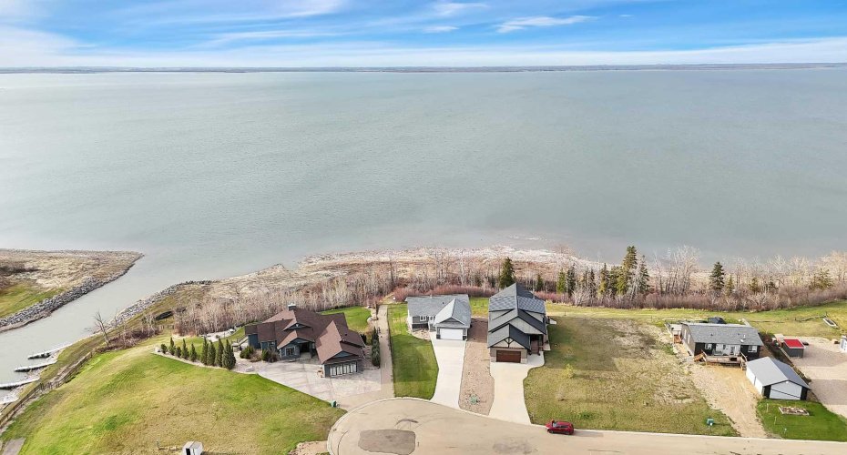 23 Marina View Close, Rural Stettler No. 6, County of, Alberta T0C 2L0, 5 Bedrooms Bedrooms, ,3 BathroomsBathrooms,Residential,For Sale,Marina View Close,A2283630