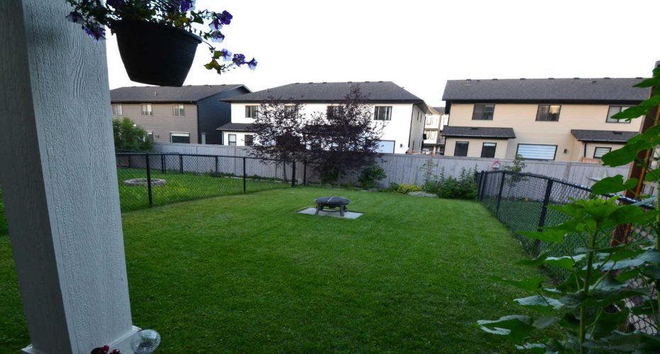 613 Hillcrest Road, Airdrie, Alberta T4B 4C8, 3 Bedrooms Bedrooms, ,3 BathroomsBathrooms,Residential,For Sale,Hillcrest,A2284382