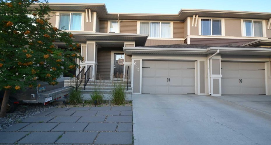 613 Hillcrest Road, Airdrie, Alberta T4B 4C8, 3 Bedrooms Bedrooms, ,3 BathroomsBathrooms,Residential,For Sale,Hillcrest,A2284382