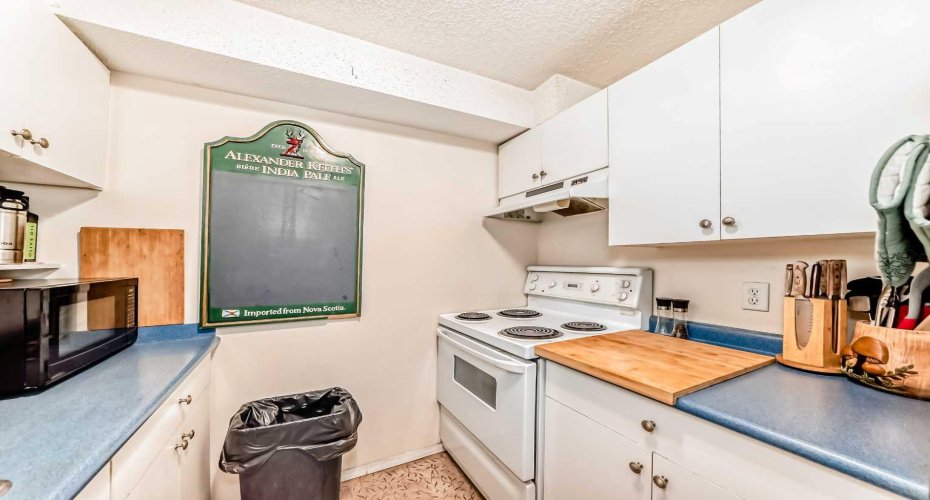 6224 17 Avenue, Calgary, Alberta T2A 7X8, 1 Bedroom Bedrooms, ,1 BathroomBathrooms,Residential,For Sale,17,A2284728