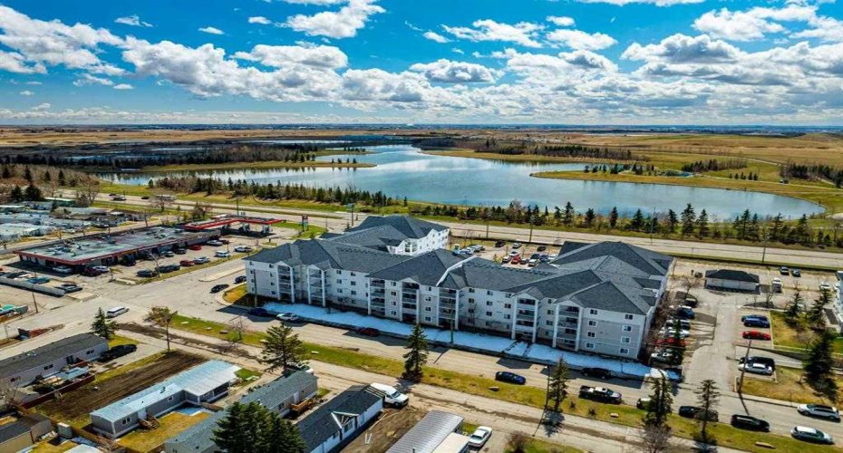 6224 17 Avenue, Calgary, Alberta T2A 7X8, 1 Bedroom Bedrooms, ,1 BathroomBathrooms,Residential,For Sale,17,A2284728