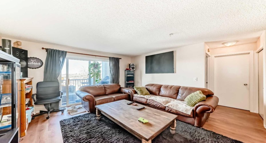 6224 17 Avenue, Calgary, Alberta T2A 7X8, 1 Bedroom Bedrooms, ,1 BathroomBathrooms,Residential,For Sale,17,A2284728