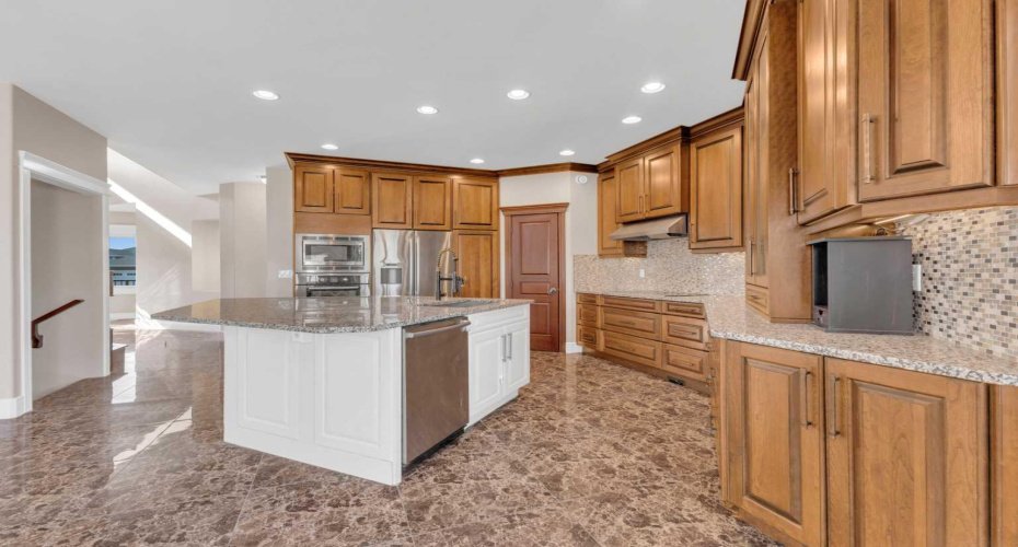 3 Trump Place, Red Deer, Alberta T4P 0K8, 4 Bedrooms Bedrooms, ,4 BathroomsBathrooms,Residential,For Sale,Trump,A2276915