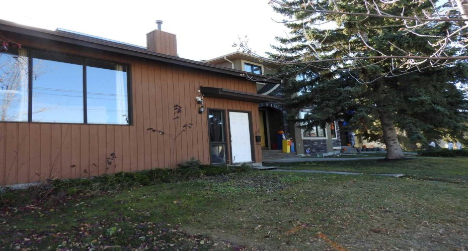 129 32 Avenue, Calgary, Alberta T2M 2P7, 6 Bedrooms Bedrooms, ,3 BathroomsBathrooms,Residential,For Sale,32,A2284549