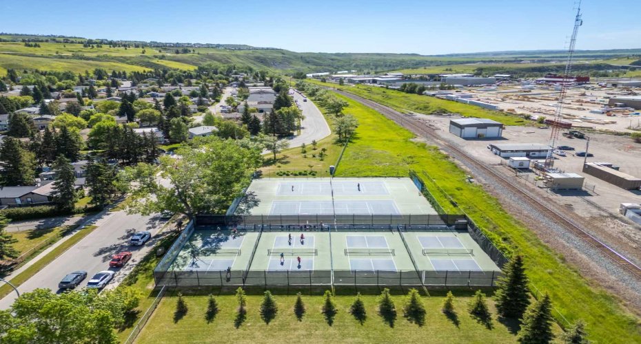 525 River Heights Drive, Cochrane, Alberta T4C 3E4, 3 Bedrooms Bedrooms, ,3 BathroomsBathrooms,Residential,For Sale,River Heights,A2282375