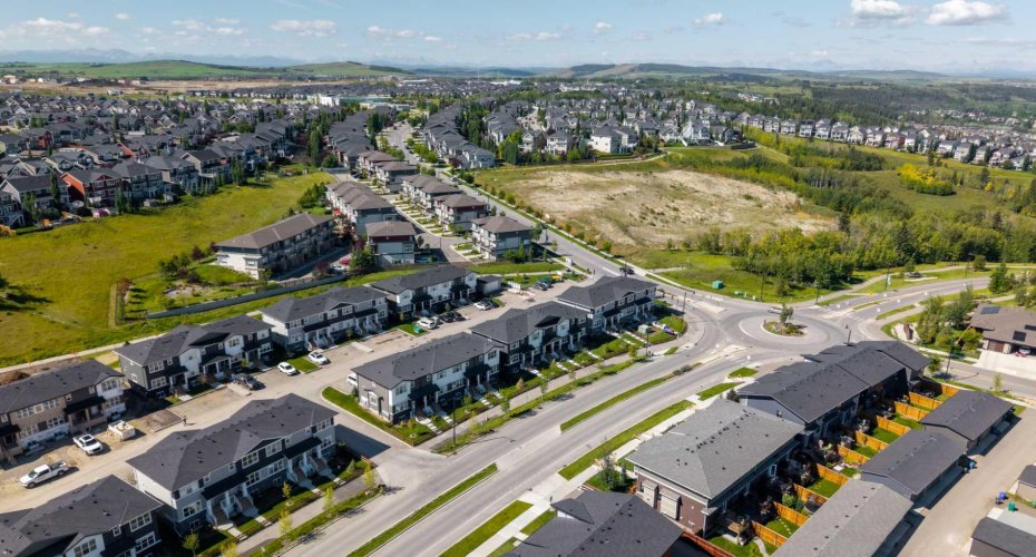 525 River Heights Drive, Cochrane, Alberta T4C 3E4, 3 Bedrooms Bedrooms, ,3 BathroomsBathrooms,Residential,For Sale,River Heights,A2282375