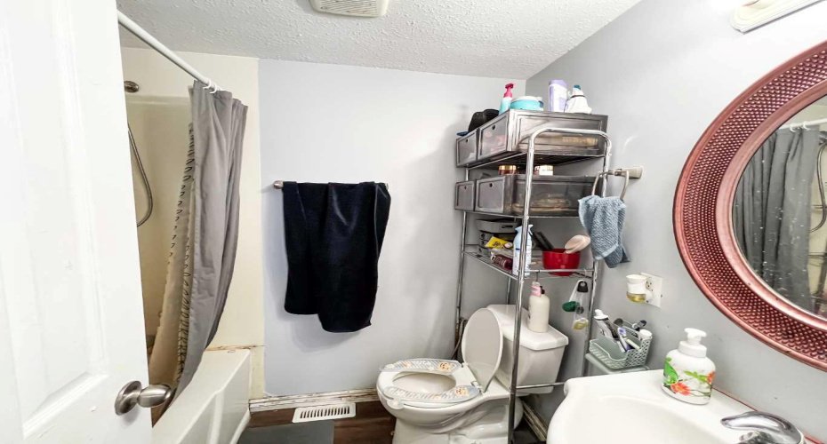 4919 1 Street, Donnelly, Alberta T0H 1G0, 3 Bedrooms Bedrooms, ,1 BathroomBathrooms,Residential,For Sale,1,A2273651