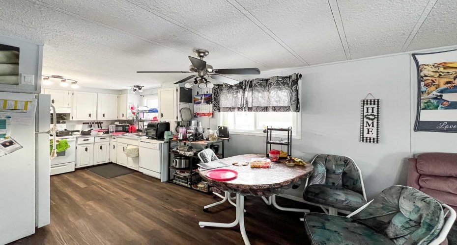 4919 1 Street, Donnelly, Alberta T0H 1G0, 3 Bedrooms Bedrooms, ,1 BathroomBathrooms,Residential,For Sale,1,A2273651