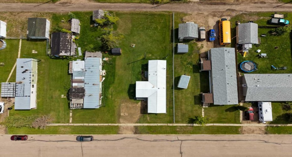 4919 1 Street, Donnelly, Alberta T0H 1G0, 3 Bedrooms Bedrooms, ,1 BathroomBathrooms,Residential,For Sale,1,A2273651