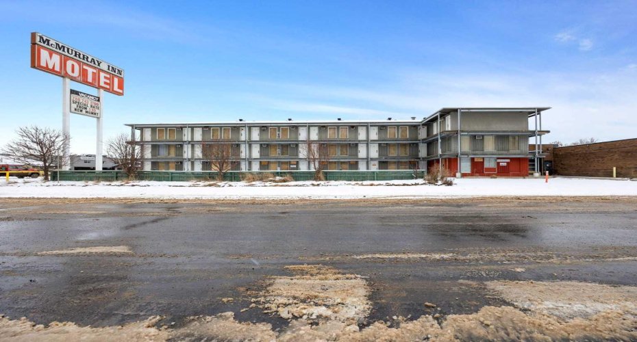 9906 Saunderson Avenue, Fort McMurray, Alberta T9H 1R9, ,Commercial,For Sale,Saunderson,A2274315