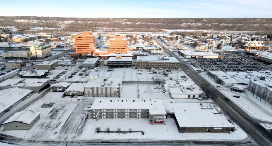 9906 Saunderson Avenue, Fort McMurray, Alberta T9H 1R9, ,Commercial,For Sale,Saunderson,A2274315