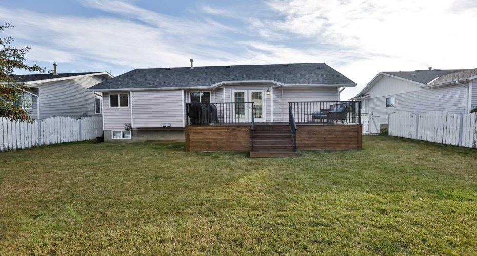 105 Aspen Way, Vulcan, Alberta T0L 2B0, 5 Bedrooms Bedrooms, ,3 BathroomsBathrooms,Residential,For Sale,Aspen,A2279104
